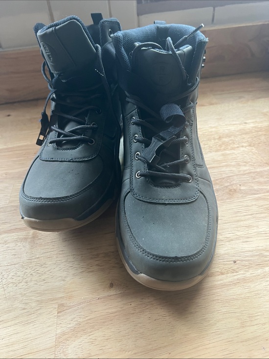 Reserved Men\'s Navy Hiking Boots